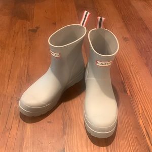 Hunter size 7 rain boot